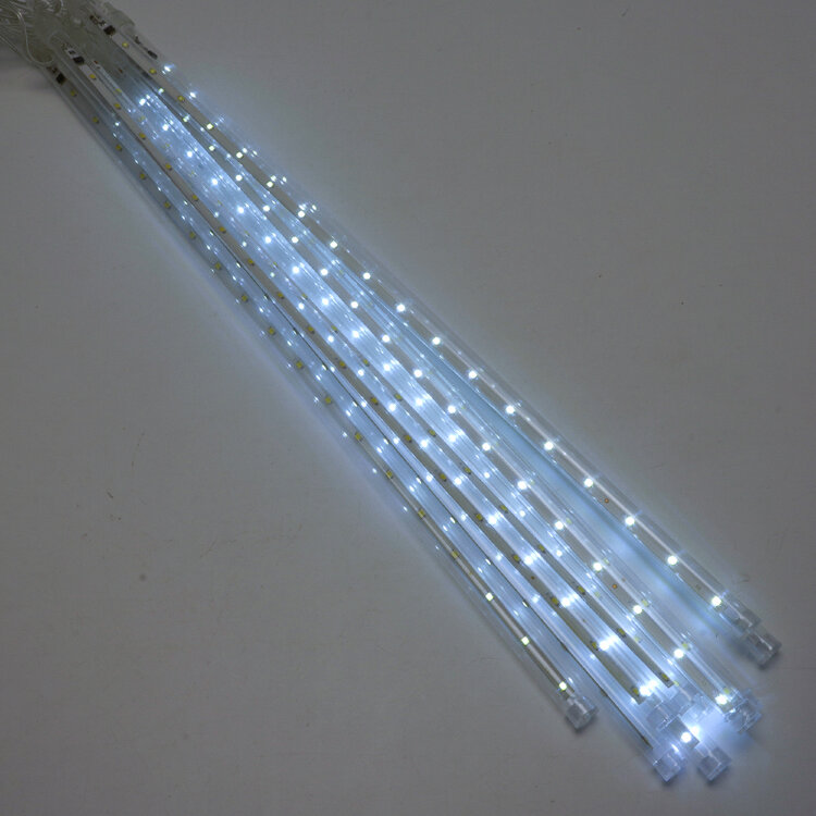 Светодиодная гирлянда Feron CL586 занавес Сосульки 4.5*0.5м + сетевой шнур 3м, 5000K динамичный, c питанием от сети 230V, прозрачный шнур 51453