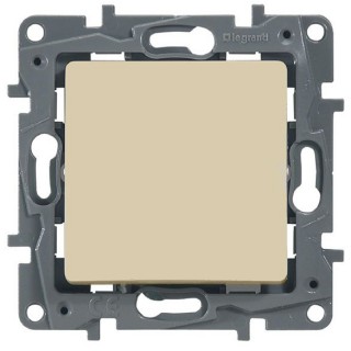 Legrand Etika Слон. кость Переключатель 1-кл 10A винт. 672305