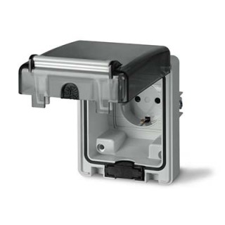 DKC BRAVA Розетка для скрытого монтажа. Компактная. Защита IP66