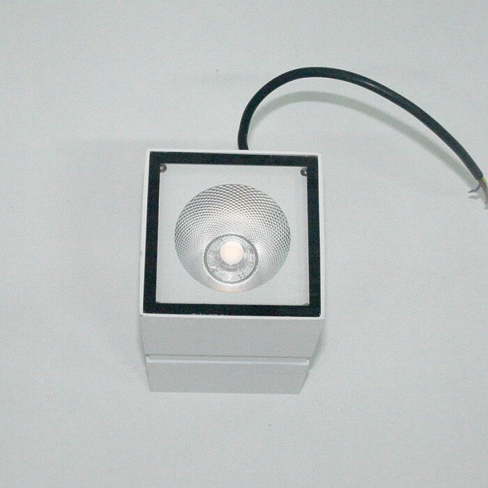 Светодиодный светильник AURA LWA0150B WH 3200K 2*12W IP54